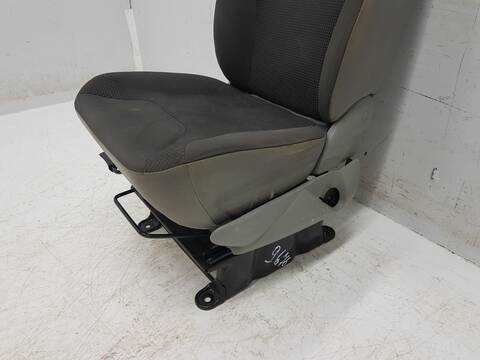 Foto 2ª: Asiento Delantero Izquierdo Opel Viva FURGON 2.7T L1H1 130CV 97KW (2006)