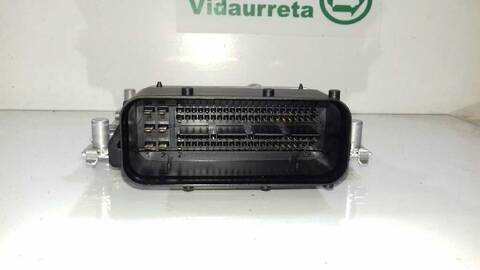 Foto 3ª: Centralita Motor ECU Mercedes Clase V 200 V 250 CDI/BT 4MATIC 447.813) 190CV 140KW (2014)