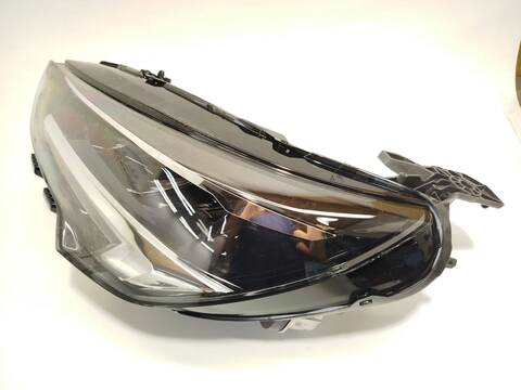 Foto 3ª: Faro Izquierdo Opel Corsa 1.2 68) 101CV 74KW