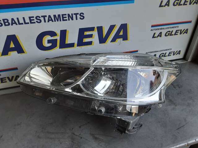 Faro Izquierdo Peugeot 208 1.2 12V82CV 0CV
