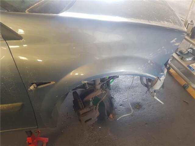 Aleta Delantera Derecha Renault Megane 1.4 AUTHENTIQUE [1.4 LTR. - 72 KW 16V] II BERLINA 5P (10.2002-_)