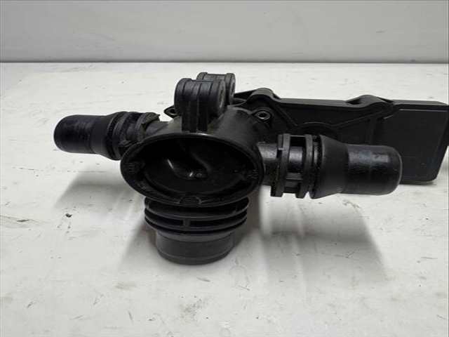 Foto 3ª: Bomba de Agua Mercedes Clase E 180 BERLINA (2020)