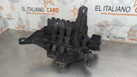 Foto 4ª: Caja Reles Fusibles Mercedes Clase E 180 E 220 D 213.004) 194CV 143KW [654920] (2017)