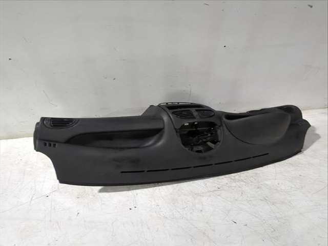Foto 3ª: Salpicadero Peugeot 206 1.4 HDI ECO 70 68CV [8HX (DV4TD) 8HZ (DV4TD)] (1998)