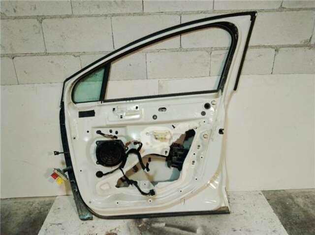 Foto 3ª: Puerta Delantera Derecha Peugeot 3008 2.0 ACTIVE [2.0 LTR. - 110 KW 16V HDI FAP CAT (RHE - DW10CTED4)] [RHE / DW10CTED4]