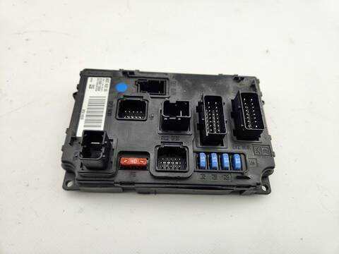 Caja Reles Fusibles Peugeot 407 ST CONFORT PACK 136CV 100KW