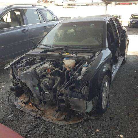 Foto 1ª: Puerta Delantera Izquierda Audi A4 2.0 TDI (2004)