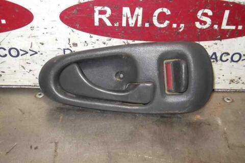 Maneta Interior Trasera Derecha Mitsubishi L200 2.5 TD 99CV 73KW