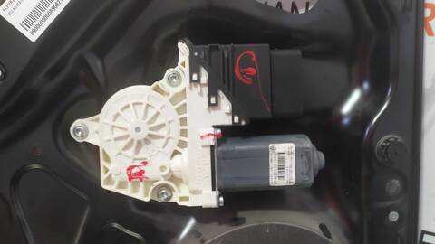 Foto 2ª: Elevalunas Manual Trasero Izquierdo Volkswagen Passat TRENDLINE BERLINA 115CV 85KW [BLF] (2006)