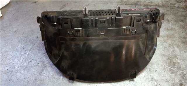 Foto 2ª: Cuadro de Instrumentos Mercedes Clase C 160 1.8 CLA 200 CDI (117.301) [1.8 LTR. - 100 KW CDI CAT] [651930]