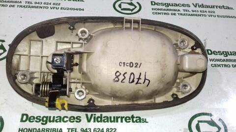 Foto 2ª: Maneta Exterior Delantera Derecha Kia Carnival 2.9 CRDI CAT 144CV 106KW [J3] (2001)