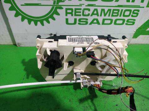 Foto 2ª: Mando Calefacción A. A. Peugeot 307 XN 109CV [NFUTU5JP4] (2001)