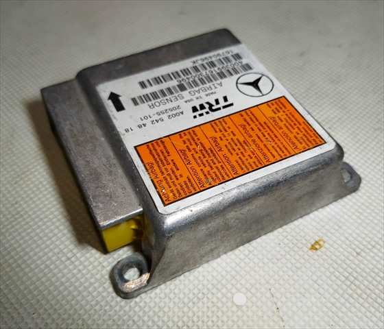 Foto 4ª: Centralita Airbag Mercedes Clase ML 320 3.2 G AUTOMATICO [112 MB] (1999)