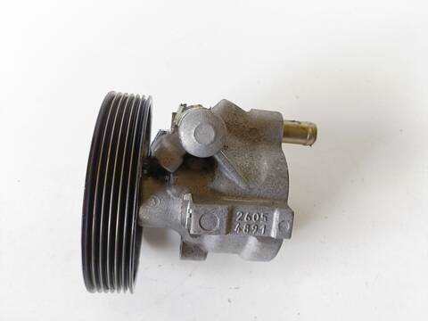 Foto 2ª: Bomba de Direccion Nissan Primastar CAJA CERRADA BATALLA CORTA 2 76T 101CV (2001)