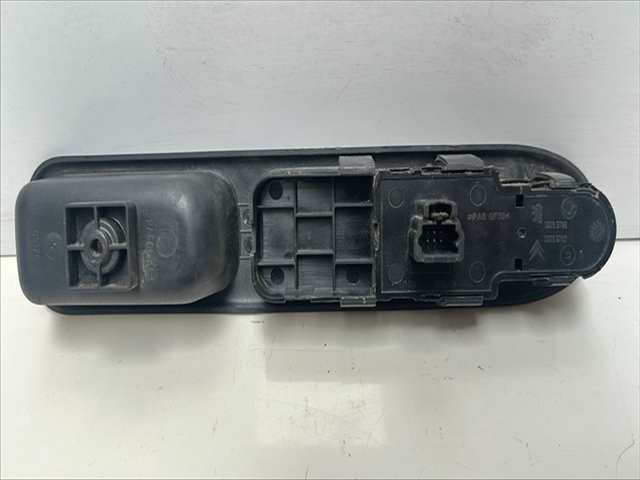 Foto 2ª: Botonera Elevalunas Peugeot 307 1.6 HDI [D/9HX] (2006)