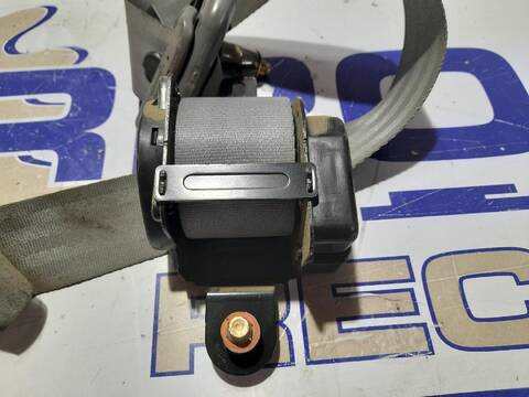 Foto 2ª: Cinturón Trasero Izquierdo Kia Carens 2.0 TD CAT 113CV [D4EA] (2002)