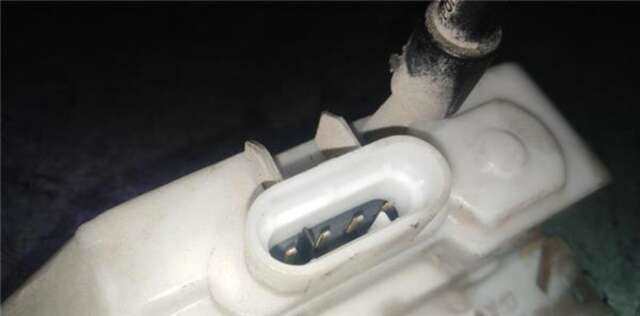 Foto 3ª: Cerradura Puerta Delantera Derecha Citroen C3 1.4 HDI [8HX (DV4TD)]