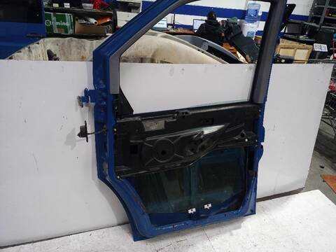 Foto 2ª: Puerta Delantera Derecha Mercedes Vito 112 CDI 638.094) 122CV [OM 611] (1996)