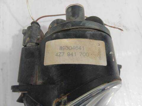 Foto 3ª: Faro Antiniebla Delantero Derecho Audi A6 2.5 TDI QUATTRO 180CV [BAU] (2001)