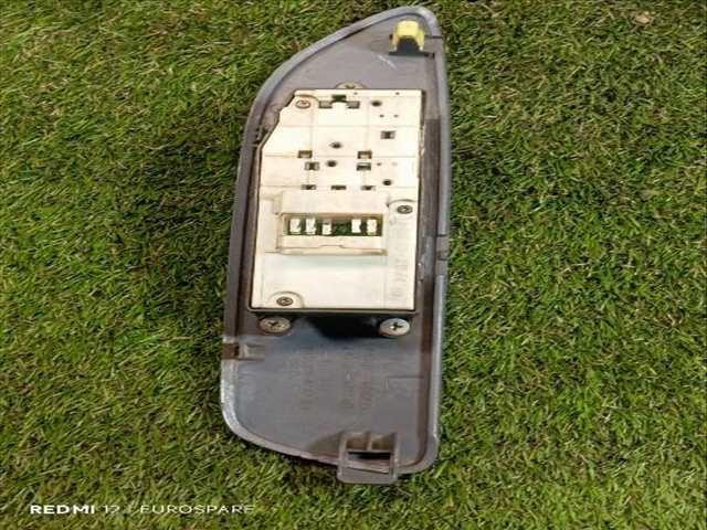 Foto 2ª: Botonera Elevalunas Toyota Land Cruiser 3.0 D KDJ90 GX 3P [1KD-FTV] (2002)