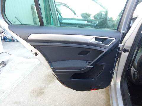 Elevalunas Manual Trasero Izquierdo Volkswagen Golf 1.6 TDI 110CV 81KW