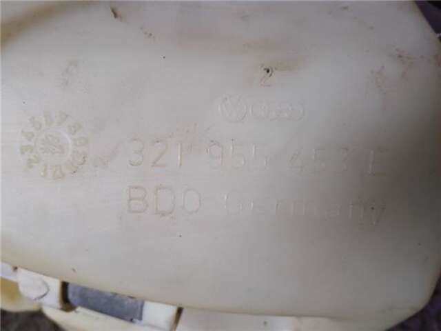 Foto 3ª: Deposito Limpiaparabrisas Volkswagen Passat 1.8 [JV]