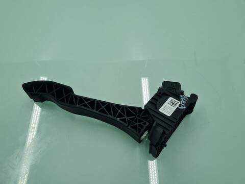 Foto 2ª: Pedal Acelerador Audi Q3 35 TDI ADVANCED 150CV 110KW [DTSB] (2023)