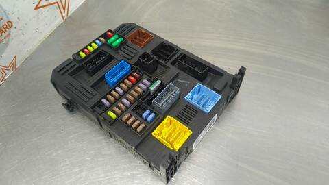 Foto 2ª: Caja Reles Fusibles Opel Combo ACTIVE CARGA INCREMENTADA 102CV 75KW [YH01] (2020)