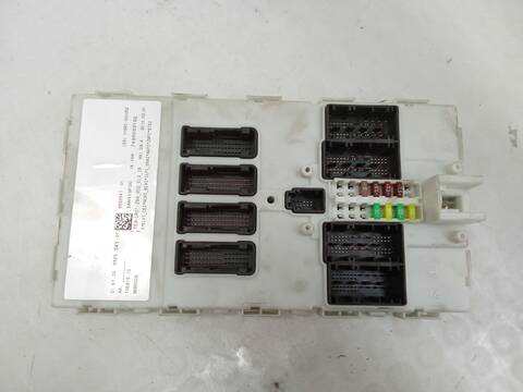Caja Reles Fusibles Bmw Serie 3 318 2.0 D 150CV 110KW F30 F80)