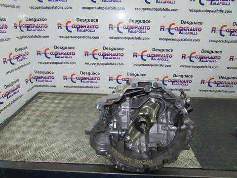 Foto 3ª: Caja Cambios Volkswagen Passat AMX BERLINA (2001)