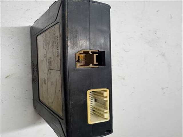 Foto 3ª: Centralita Motor ECU Renault Clio H4B400 (2014)