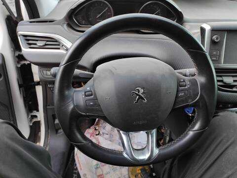 Volante Peugeot 2008 HN05