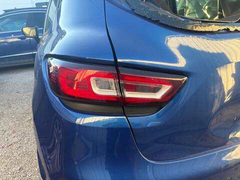 Foto 2ª: Piloto Trasero Izquierdo Renault Clio K9K638 (2019)