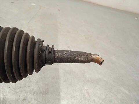 Foto 4ª: Cremallera de Direccion Mercedes Clase G 230 GLA 180 156.942) 122CV 90KW [270910] (2018)