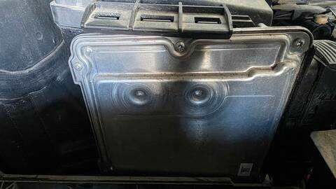 Foto 3ª: Centralita Motor ECU Volkswagen Golf ADVANCE BLUEMOTION TECH 110CV 81KW (2013)
