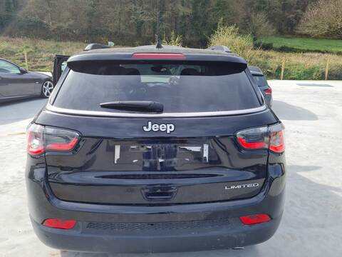 Portón Jeep Compass LIMITED 4X2 120CV 88KW
