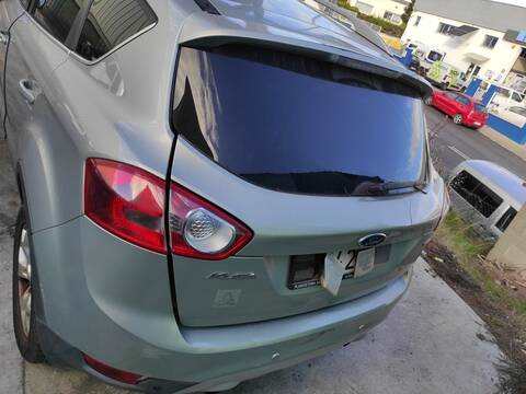 Foto 2ª: Portón Ford Kuga UFDA (2010)