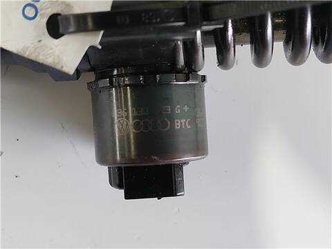 Foto 3ª: Inyectores Audi A4 2.0 TDI 16V 103KW) BERLINA 140CV [BRE] (2007)