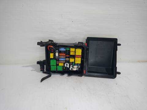 Caja Reles Fusibles Peugeot 308 ACTIVE 110CV 81KW