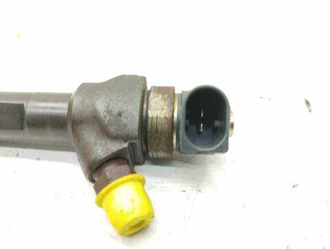Foto 3ª: Inyectores Volkswagen Golf ADVANCE BLUEMOTION 105CV 77KW [CLH] (2014)