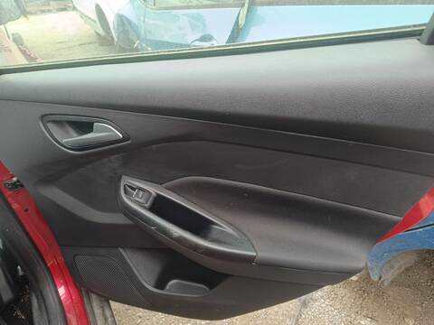 Tapizados Cartoneras Ford Focus XWDA BERLINA