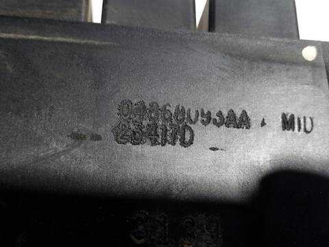 Foto 3ª: Caja Reles Fusibles Chrysler Voyager 2.5 TD FAMILY 116CV [425CLIRSX] (1995)