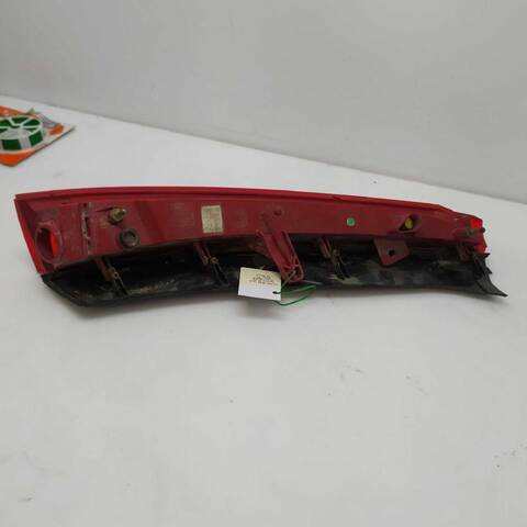 Foto 2ª: Piloto Trasero Derecho Citroen C5 2.0 16V DERFNF DERFNC RERFNC) (2001)