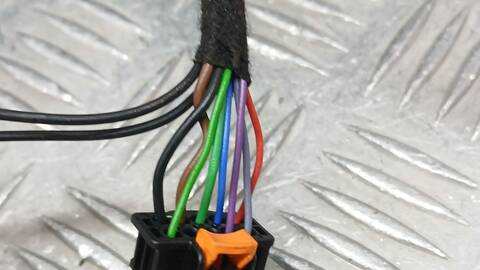 Foto 3ª: Retrovisor Derecho Peugeot 2008 1.2 PURETECH 100 101CV 74KW [HN05] (2024)