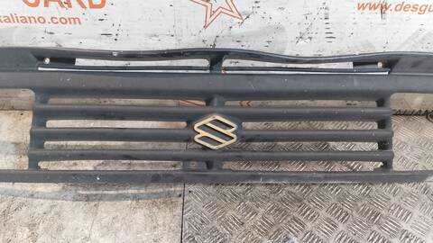 Foto 3ª: Rejilla Delantera Suzuki Vitara 1.6 HARD TOP XALOC LUJO 87CV 64KW [G16A] (1993)