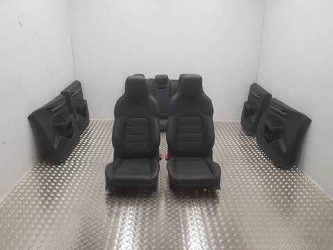 Juego Asientos Completos Porsche Macan VERSION INDEFINIDA