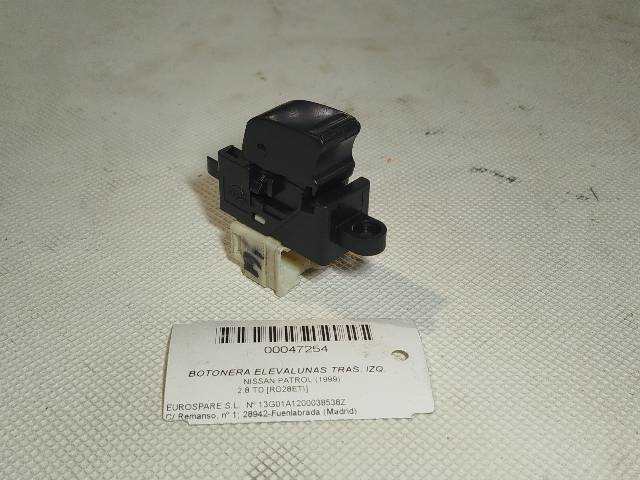Foto 3ª: Botonera Elevalunas Nissan Patrol 2.8 TD Y61 TD6 [RD28ETI] (1999)