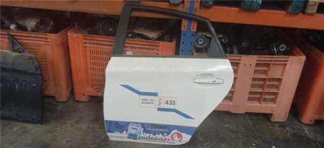Puerta Trasera Izquierda Toyota Prius 1.8 ADVANCE [1.8 LTR. - 73 KW 16V CAT (HÍBRIDO)]