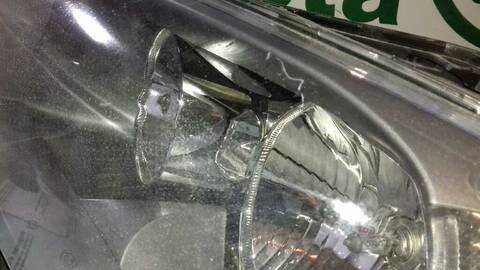 Foto 3ª: Faro Izquierdo Bmw Serie 1 114 118D BERLINA 143CV 105KW [N47D20C] (2009)