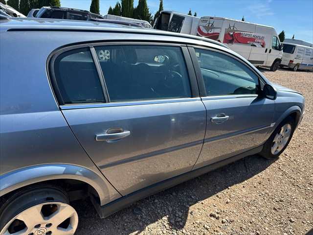 Foto 3ª: Puerta Delantera Derecha Opel Signum 2.2 DTI [Y22DTR] (2003)